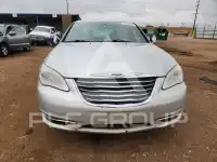2012 Chrysler 200 photo