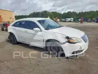 2012 Chrysler 200 photo