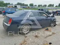 2012 Chrysler 300 фото