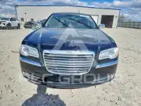 2012 Chrysler 300 фото