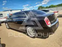 2012 Chrysler 300 photo