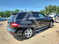 2012 Mercedes Benz ML-Class фото