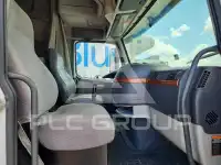 2012 Volvo VNL photo