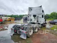 2012 Volvo VNL photo