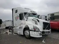 2012 Volvo VNL photo