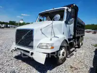 2012 Volvo VNL photo
