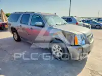 2012 GMC YUKON photo