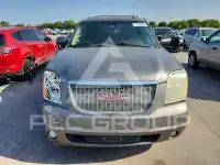 2012 GMC YUKON photo