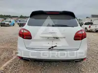 2012 Porsche Cayenne photo