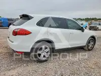 2012 Porsche Cayenne photo