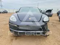 2012 Porsche Cayenne photo