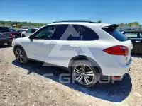 2012 Porsche Cayenne photo