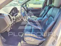 2012 Porsche Cayenne photo