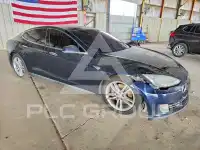 2012 Tesla Model S фото