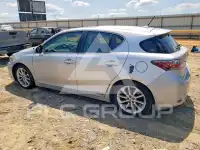 2012 Lexus CT200 photo