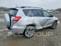 2012 Toyota RAV4 photo