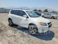 2012 Toyota RAV4 фото