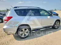 2012 Toyota RAV4 photo