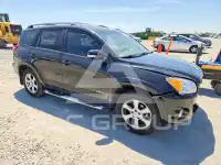 2012 Toyota RAV4 фото
