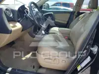 2012 Toyota RAV4 фото
