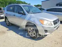 2012 Toyota RAV4 photo
