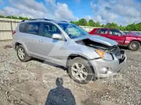 2012 Toyota RAV4 фото
