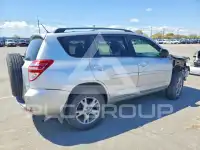 2012 Toyota RAV4 photo
