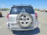 2012 Toyota RAV4 photo