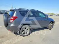 2012 Toyota RAV4 фото