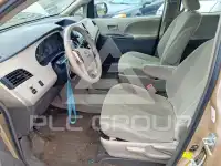 2012 Toyota SIENNA фото