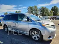2012 Toyota SIENNA фото