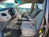 2012 Toyota SIENNA фото