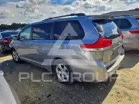 2012 Toyota SIENNA фото