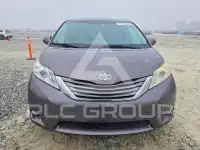 2012 Toyota SIENNA фото