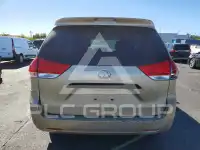 2012 Toyota SIENNA фото