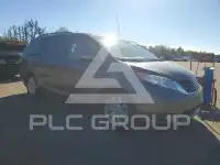 2012 Toyota SIENNA фото