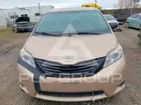 2012 Toyota SIENNA фото