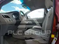 2012 Toyota SIENNA photo