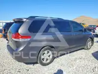 2012 Toyota SIENNA фото