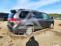 2012 Toyota SIENNA фото