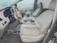 2012 Toyota SIENNA фото