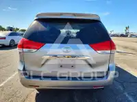 2012 Toyota SIENNA фото