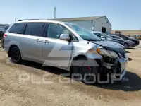 2012 Toyota SIENNA фото