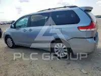 2012 Toyota SIENNA photo