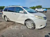 2012 Toyota SIENNA фото