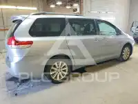2012 Toyota SIENNA фото
