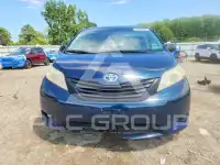 2012 Toyota SIENNA фото