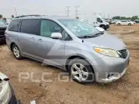 2012 Toyota SIENNA фото