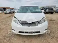 2012 Toyota SIENNA photo