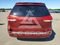 2012 Toyota SIENNA photo